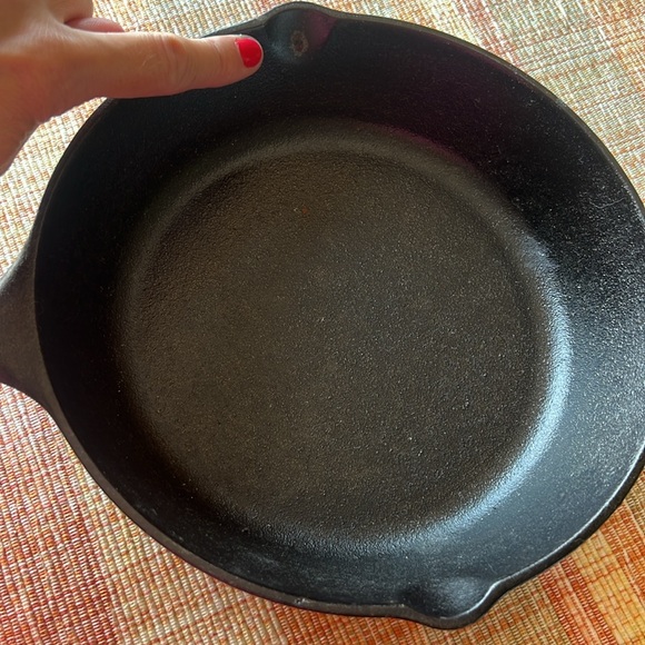 Cast Iron Skillet 6” short handle - Picture 5 of 5
